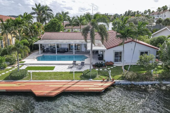 Foto del edificio - 125 Park Ln E