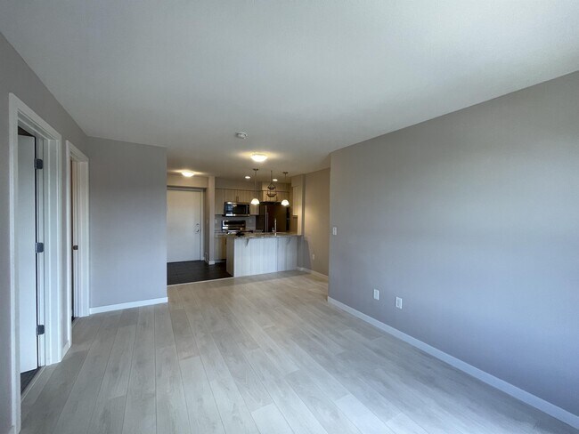 Building Photo - 5500 Mitchinson Way