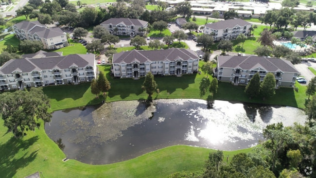 Building Photo - Sunset Lakes
