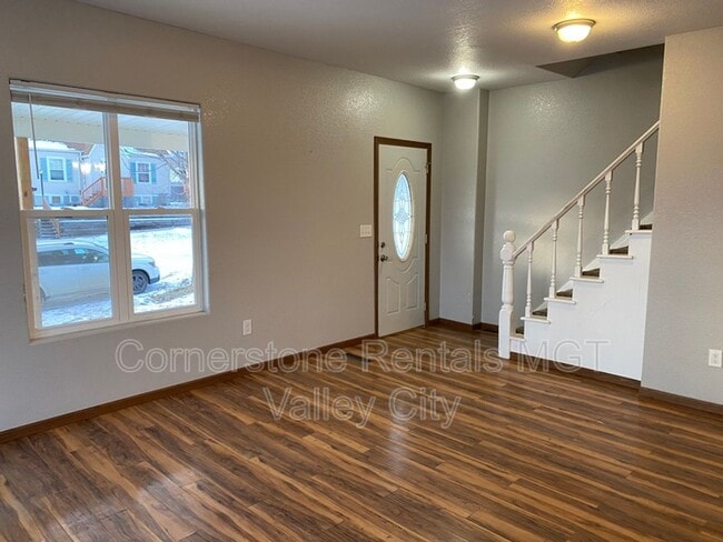 Building Photo - Beautiful 3-Bedroom House