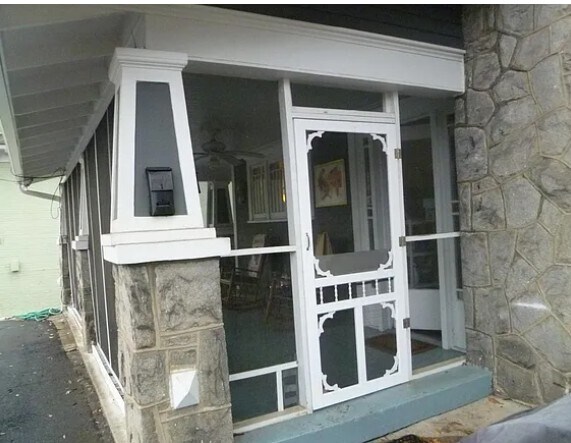 Entrada al porche - 974 N Highland Ave NE
