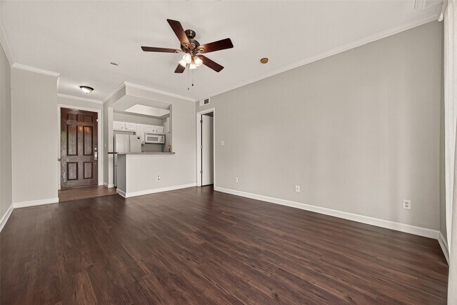 Foto del edificio - 4515 Briar Hollow Pl