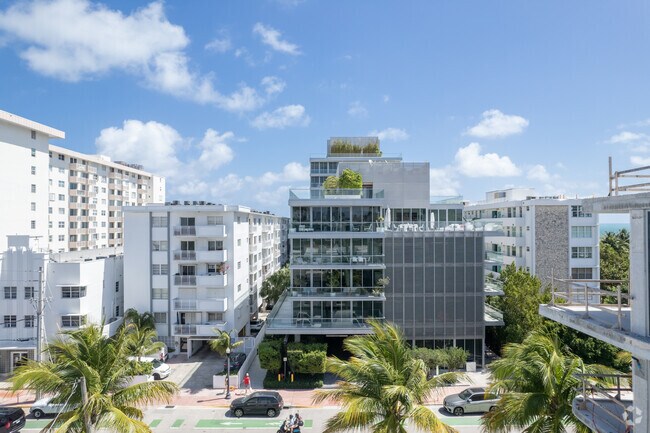 Building Photo - 321 Ocean Dr