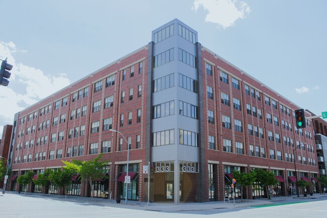 Foto principal - East Village Square
