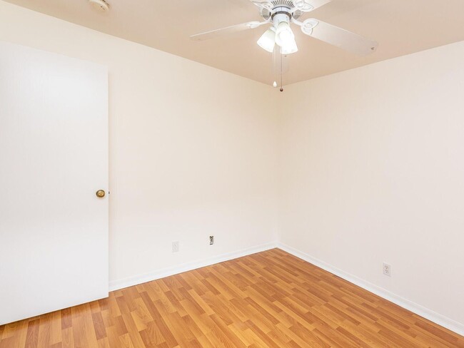Foto del edificio - 4176 Pine Ridge Ln