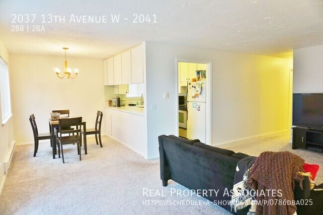 Foto del edificio - 2037 13th Ave W