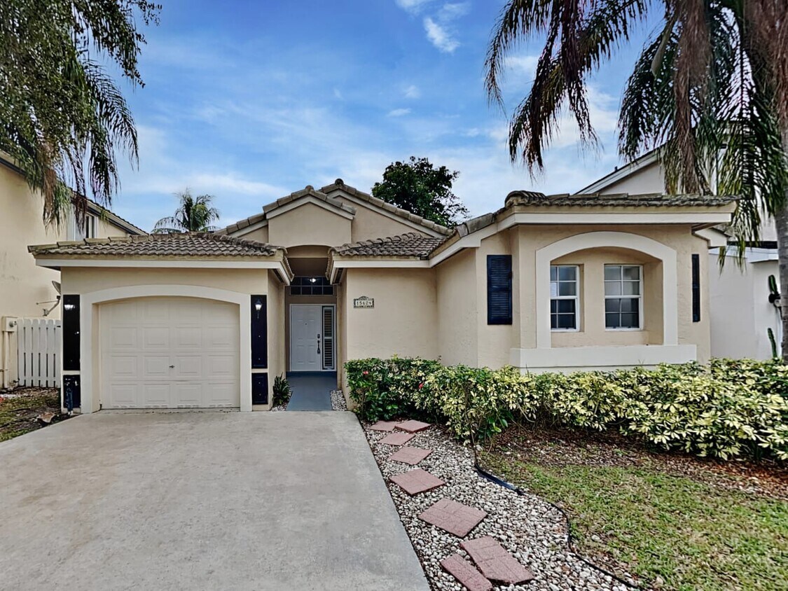 Foto principal - 15624 SW 96th Ter