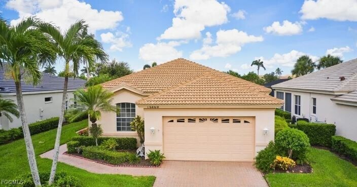 Foto principal - 16460 Edgemont Dr
