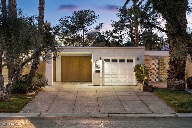 Building Photo - 3027 Bel Air Dr