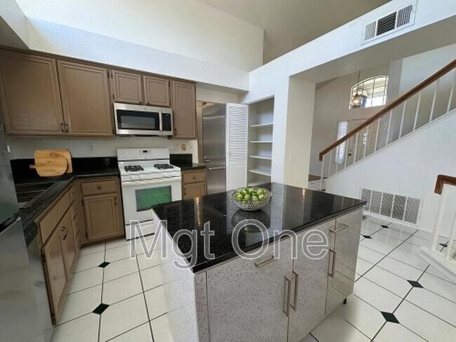 Foto del edificio - 26205 Perrier Dr