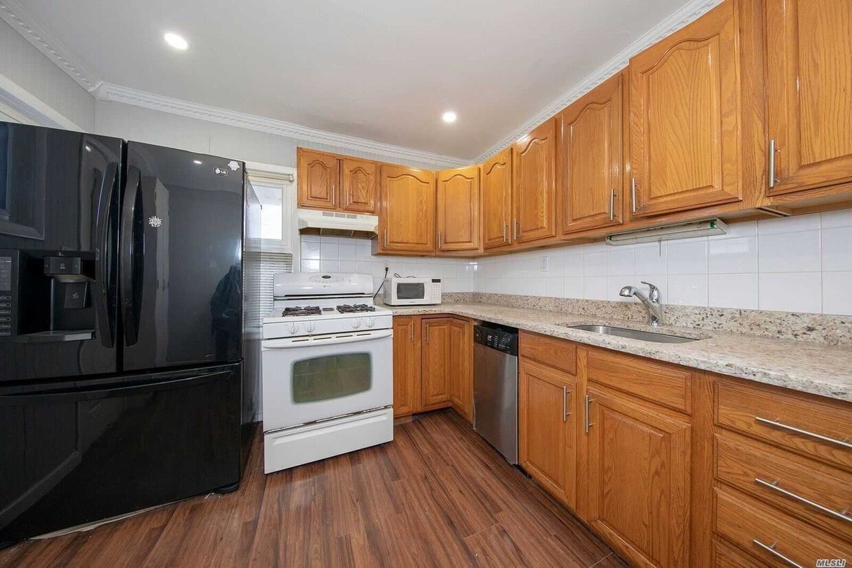 47 Ketcham Ave, Hicksville, NY 11801 House for Rent in Hicksville, NY