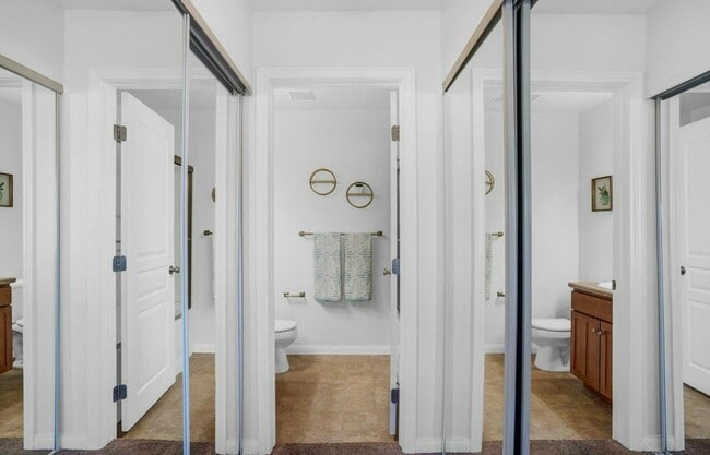 Building Photo - 180 Chambers St