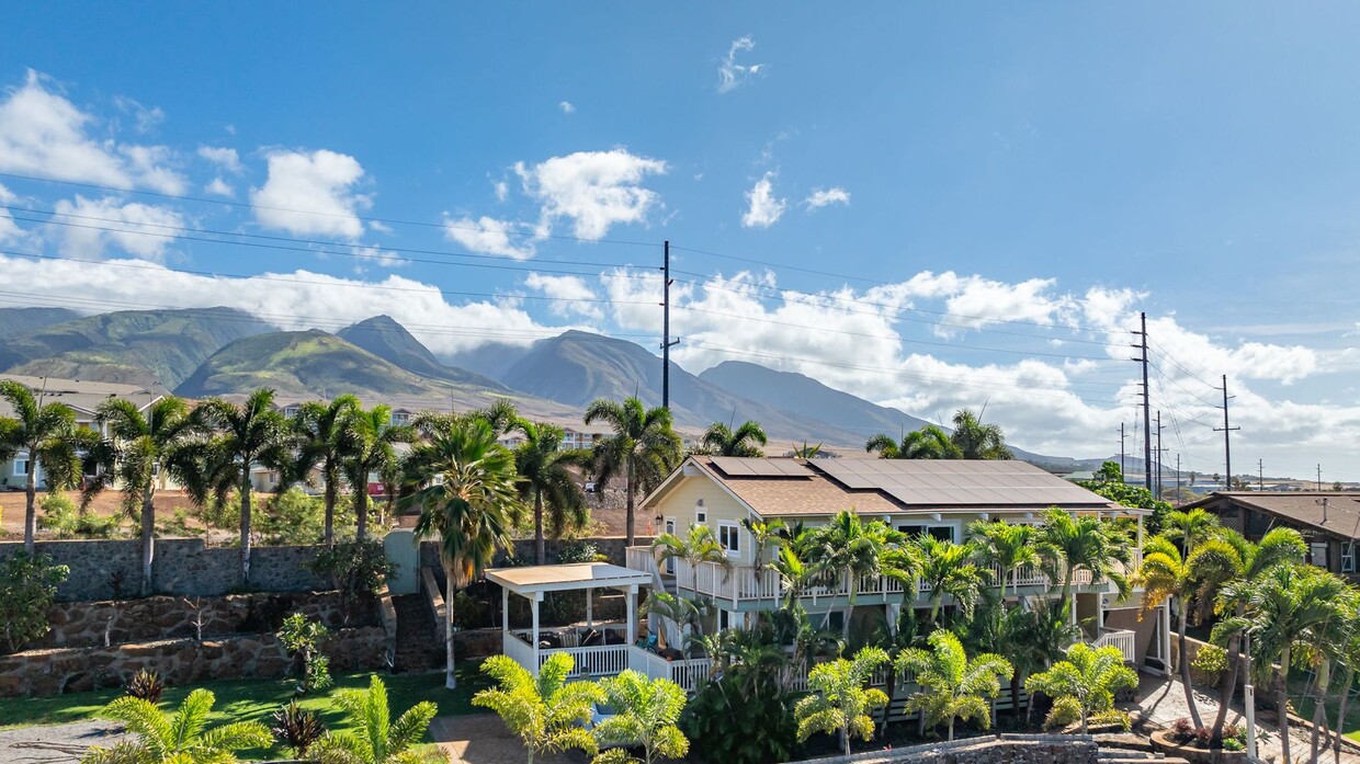 Primary Photo - Oceanview Luxury Living in Prime Lahaina L...