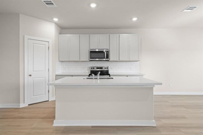 Building Photo - 256 Little Grn Trl