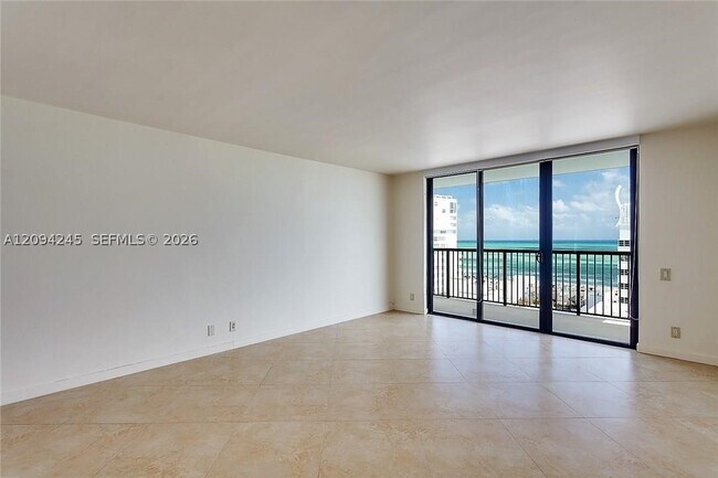 Foto del edificio - 1800 Collins Ave