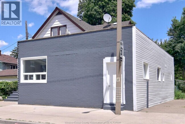 Building Photo - 742 PARENT MAIN