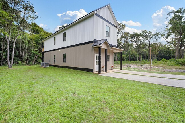 Foto del edificio - 3475 Denmark Rd