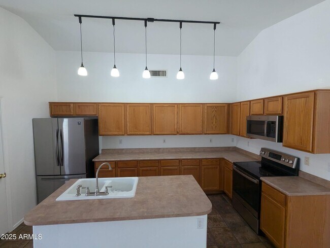 Building Photo - 9716 E Kiva Ave