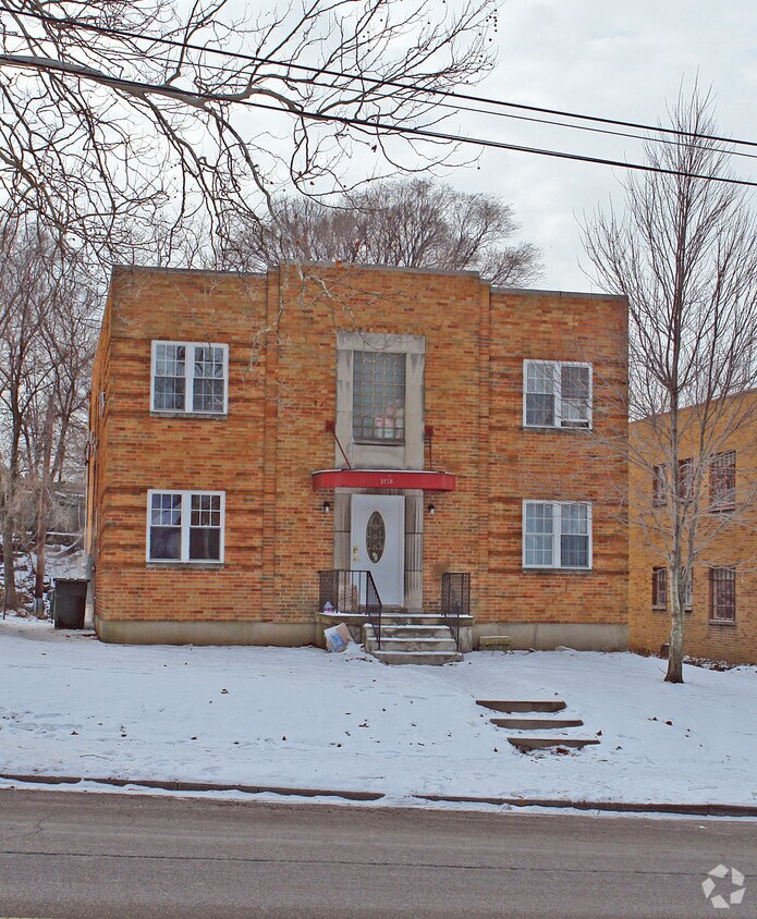 Building Photo - 3718 E 3rd St