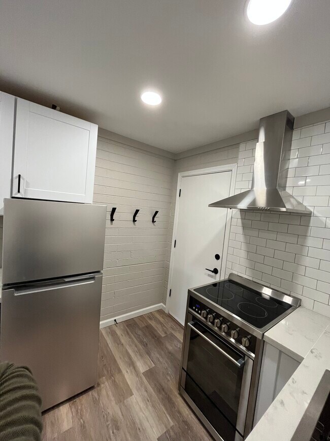 Building Photo - The Catalina