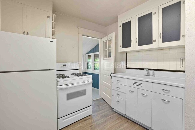 Photo - 468 - 474 S. Lincoln St. Apartment