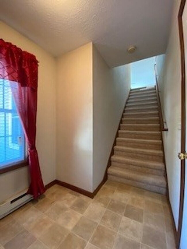 Foto del edificio - 50 inch TV (up to $300 value) OR $300 Targ...