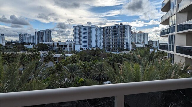 Foto del edificio - 3100 N Ocean Blvd