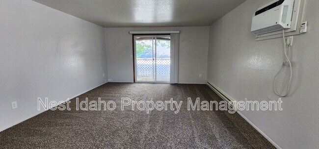 Building Photo - 83 SW 7th Ave