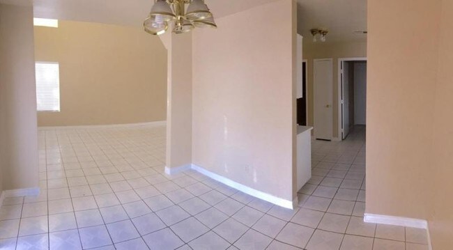 Building Photo - 4573 Little Wren Ln