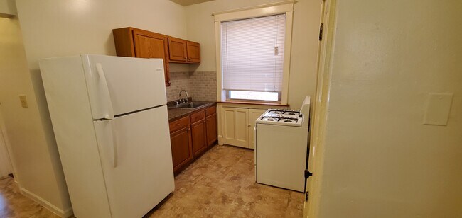 Building Photo - 6300 Cates Ave
