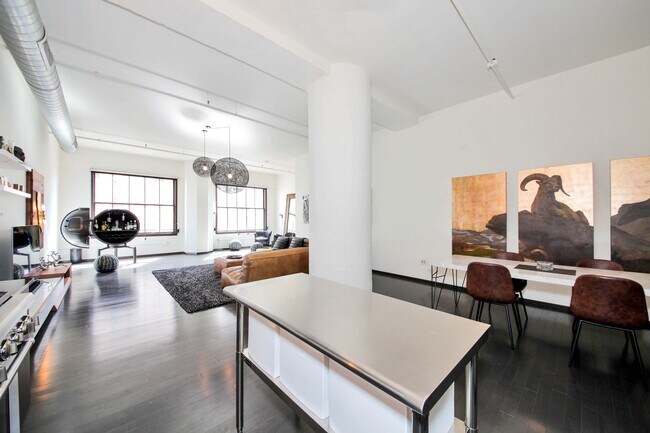 Foto del edificio - 1645 Vine St