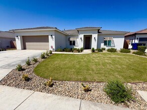 Building Photo - 507 Cobain Ct
