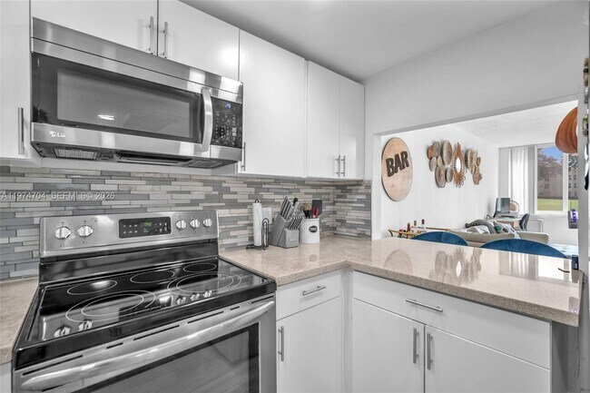 Foto del edificio - 9431 Live Oak Pl