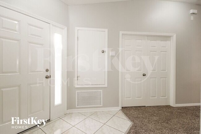 Building Photo - 4406 Country Hills Blvd
