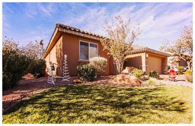 Building Photo - 328 S 300 W