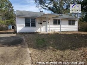 Building Photo - 1740 Torrey Dr