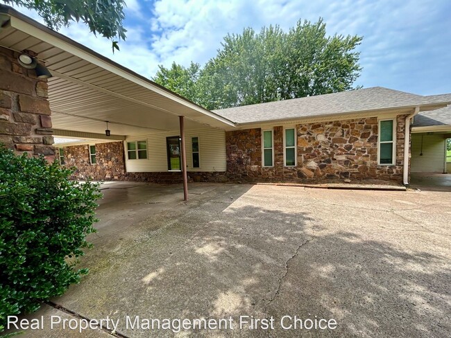 Building Photo - 4 br, 3.5 bath House - 11912 Rye Hill Road...