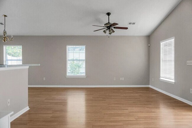 Building Photo - 2412 Stingray Blvd