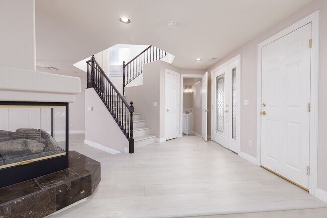 Building Photo - Gorgeous Guard Gated Southern Highlands Home