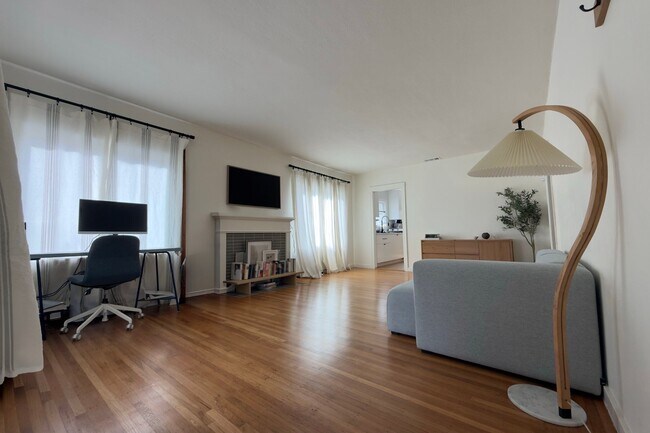 Foto del edificio - 1120 Masonic Ave