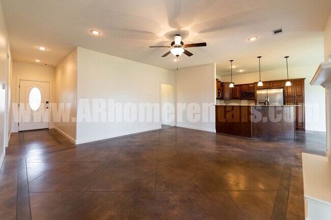 Building Photo - 1320 Birdsong Dr.