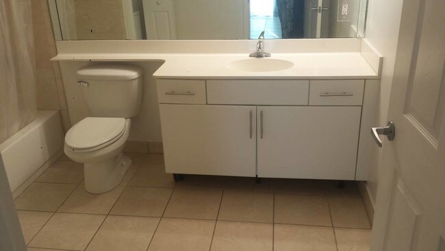 MASTER BATH - 1690 SW 27th Ave Apartment