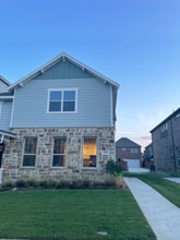 Building Photo - 2530 Barnwood Ln