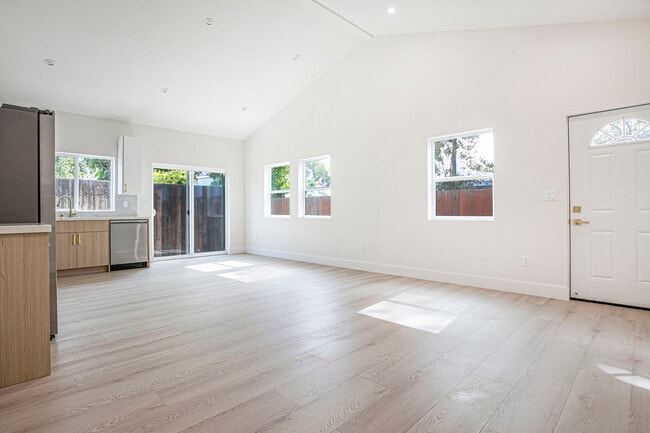 Foto del edificio - 914 Geneva St