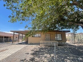 Building Photo - 117 E Cambridge Dr