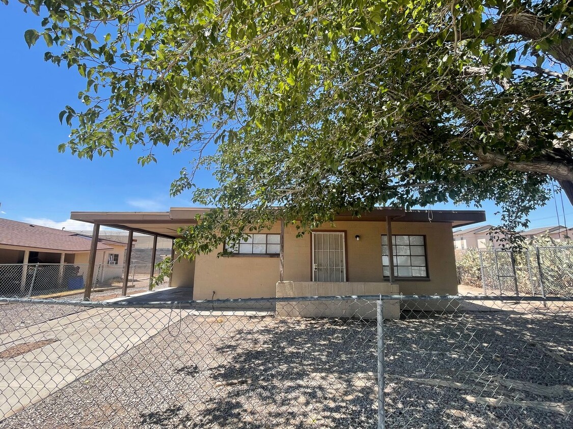 Primary Photo - Cute 3-bedroom, 1-bathroom Home