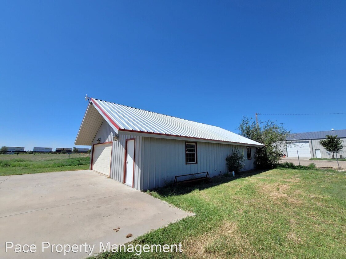 Foto principal - 2 br, 2 bath House - 11131 West Hwy 60