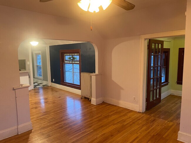Foto del edificio - 3641 Clinton Ave S