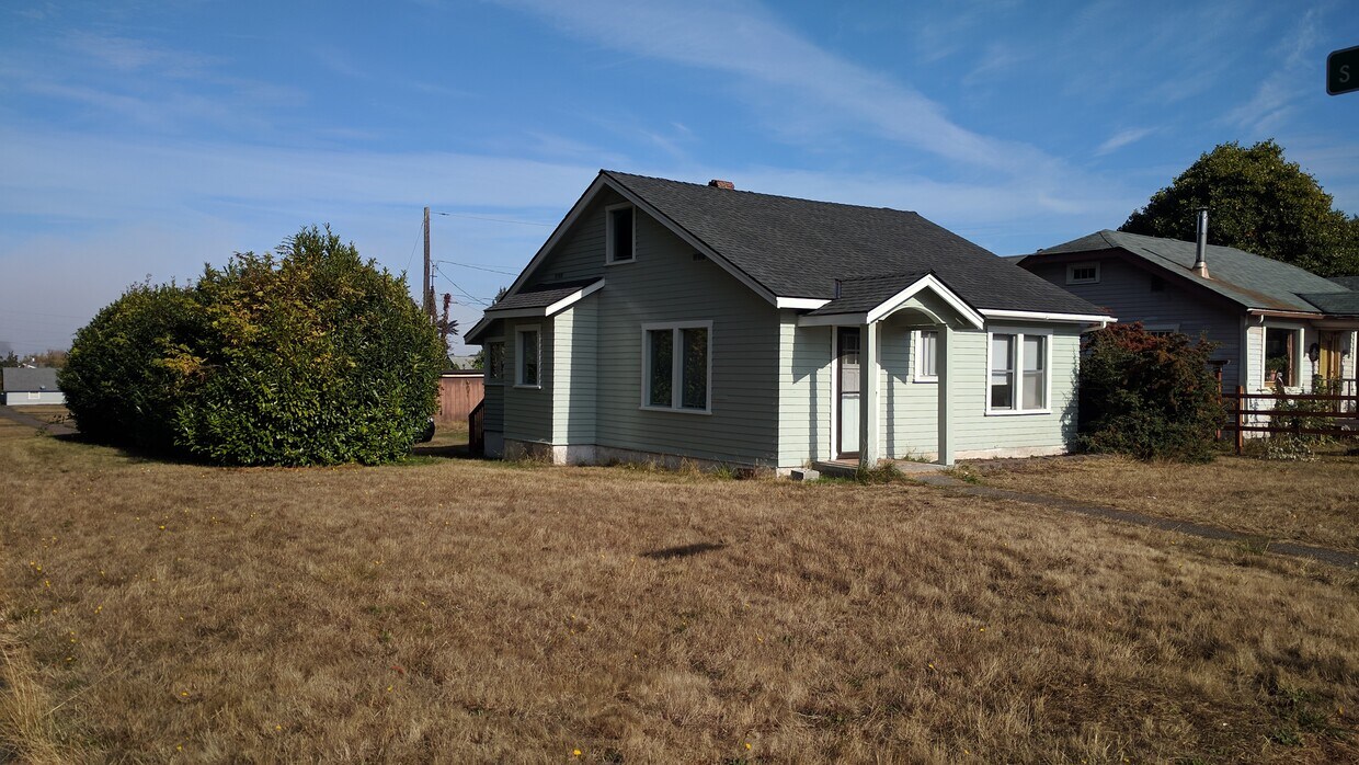 703 E 4th st, Port Angeles, WA 98362 House Rental in Port Angeles, WA