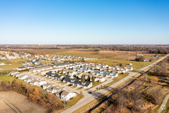 Woodland Creek Townhomes - Saginaw, MI photo'